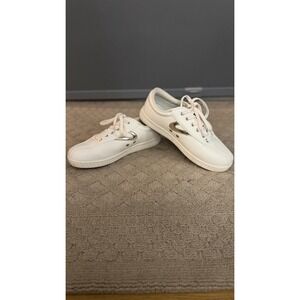 $95 Women's Tretorn Lace-Up Sneakers Nylite Leather White/ Light Gold Sz 9M